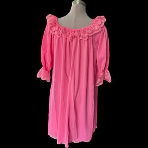 NWOT Old Stock Vintage Pink Jeunique Ladies Lounge Nightgown Size Small / Medium